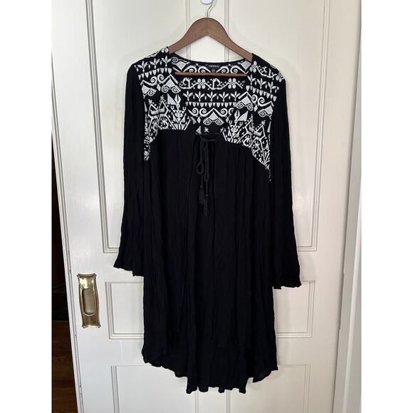 Torrid Embroidered Coverup Ruana Womens Size 14/20 Black White Boho Festival - Picture 1 of 11